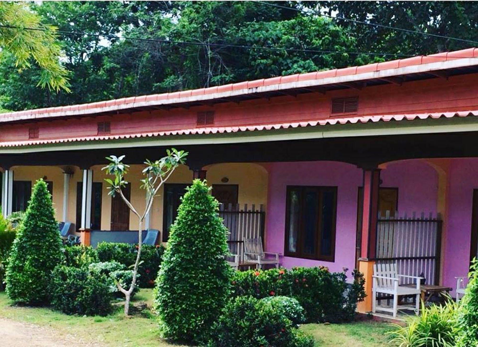 Отель Phu Lanta Life Ко-Ланта Экстерьер фото