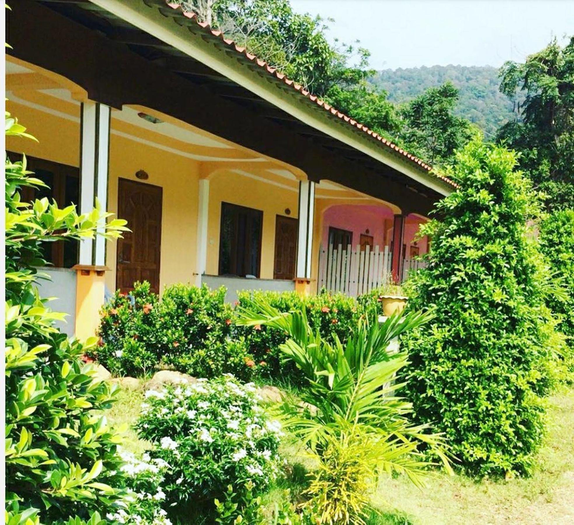 Отель Phu Lanta Life Ко-Ланта Экстерьер фото
